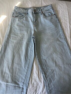 Forever 21 Light Wash Baggy Jeans